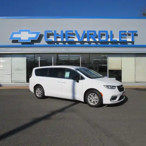 2024 Chrysler Pacifica Touring L's photo