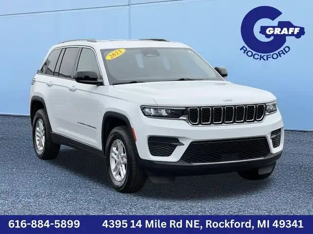 2023 Jeep Grand Cherokee Laredo 4x4's photo