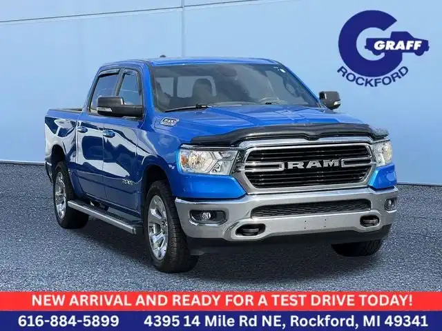 2020 RAM 1500 Big Horn/Lone Star 4WD Crew Cab 5'7's photo