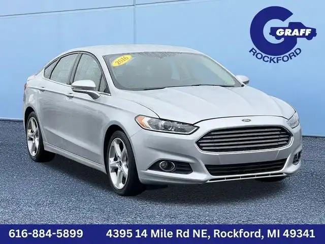 2016 Ford Fusion SE FWD's photo