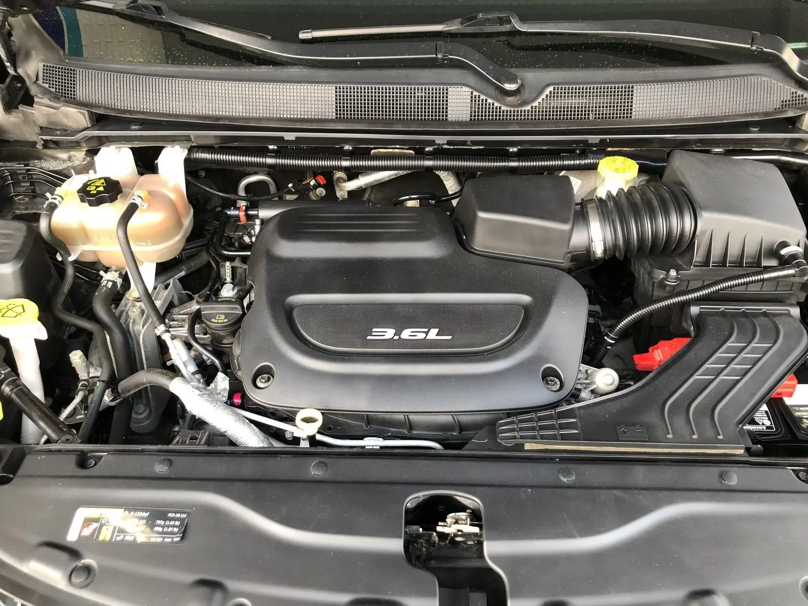 2017 Chrysler Pacifica Limited photo 3