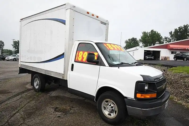 2013 Chevrolet Express Cutaway 3500 3500 VAN 139"'s photo