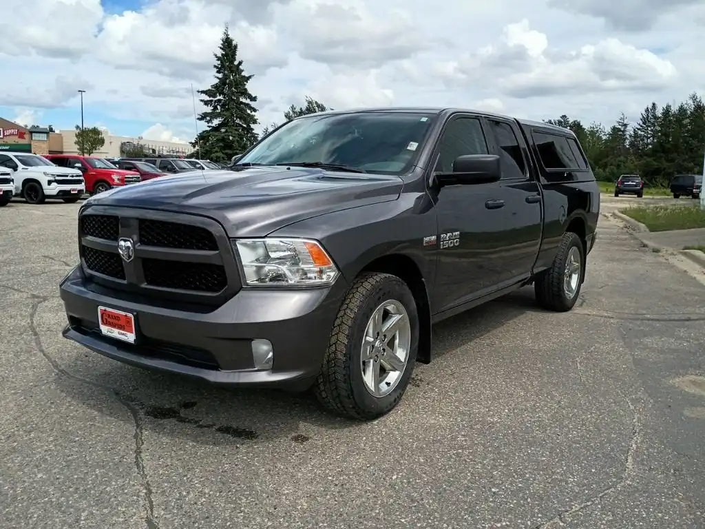 2017 RAM 1500 Express 4x4 Quad Cab 6'4's photo