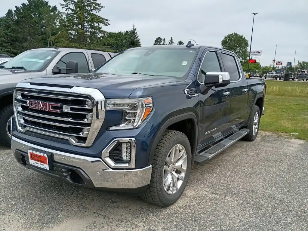 2020 GMC Sierra 4WD Crew Cab Short Box SLT's photo