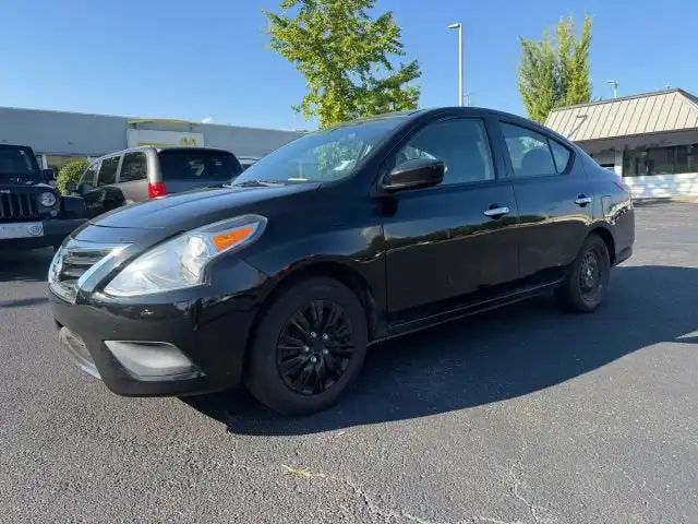 2019 Nissan Versa 1.6 SV CVT's photo