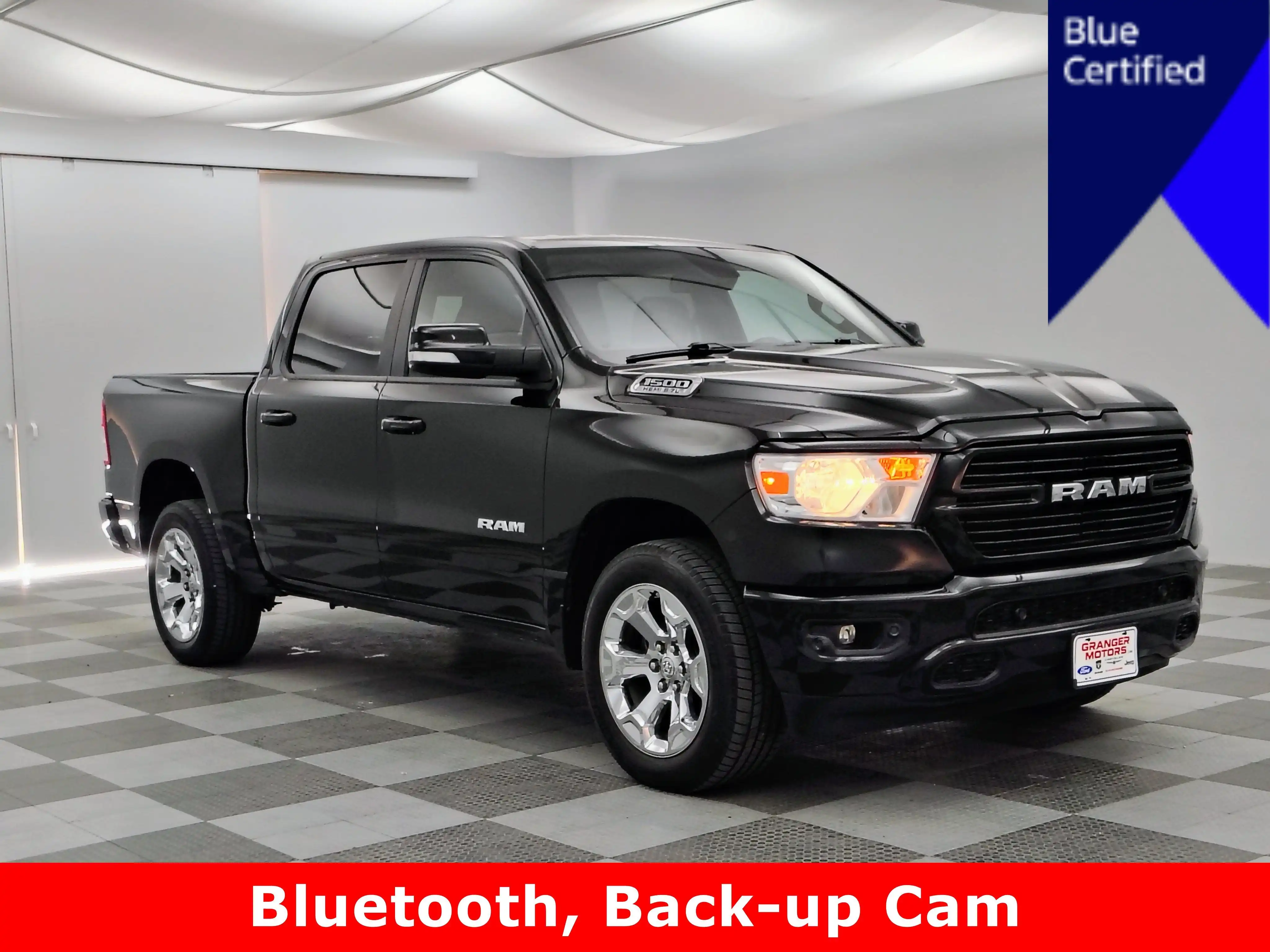 2019 RAM 1500 Big Horn/Lone Star 4x4 Crew Cab 5'7's photo