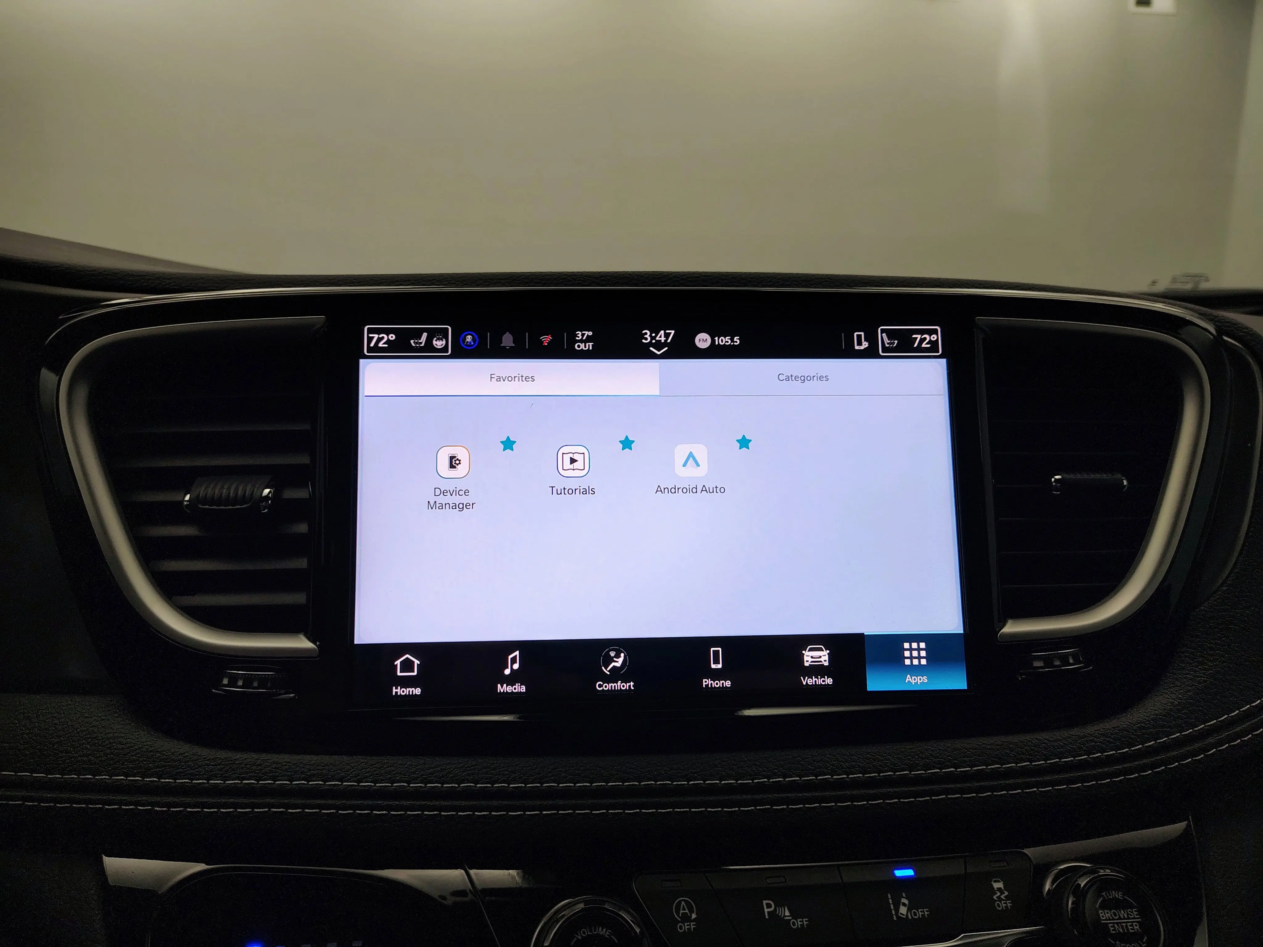 2026 Chrysler Pacifica Select photo 3