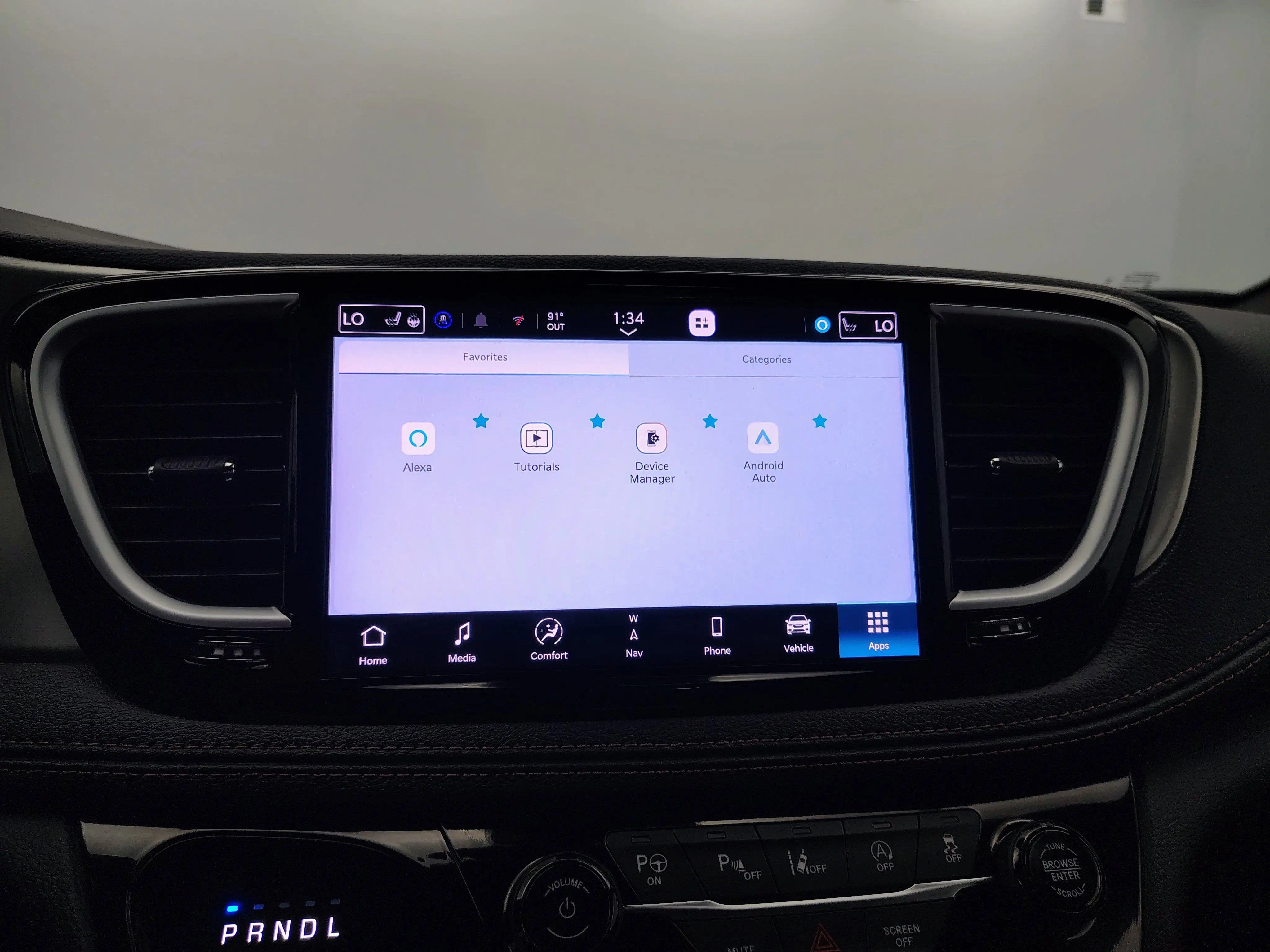 2024 Chrysler Pacifica Pinnacle photo 3