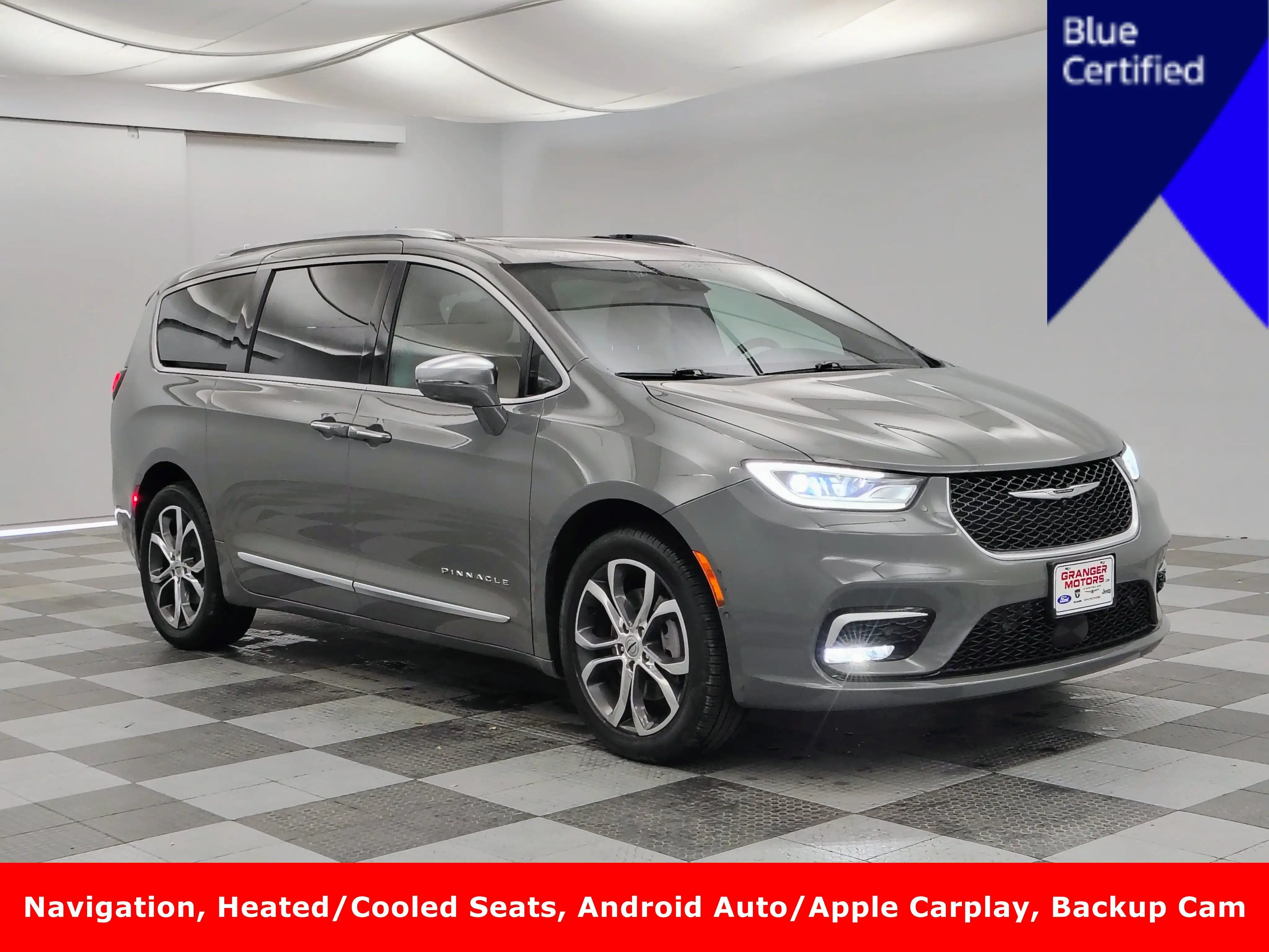 2024 Chrysler Pacifica Pinnacle AWD's photo