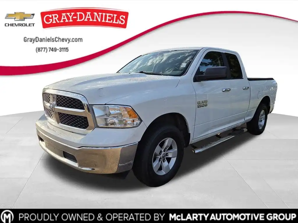 2017 RAM 1500 SLT 4WD Quad Cab 6'4's photo