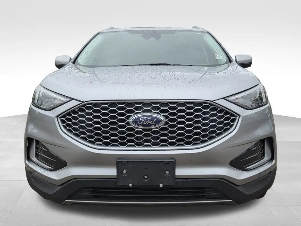 2023 Ford Edge SEL AWD photo 3