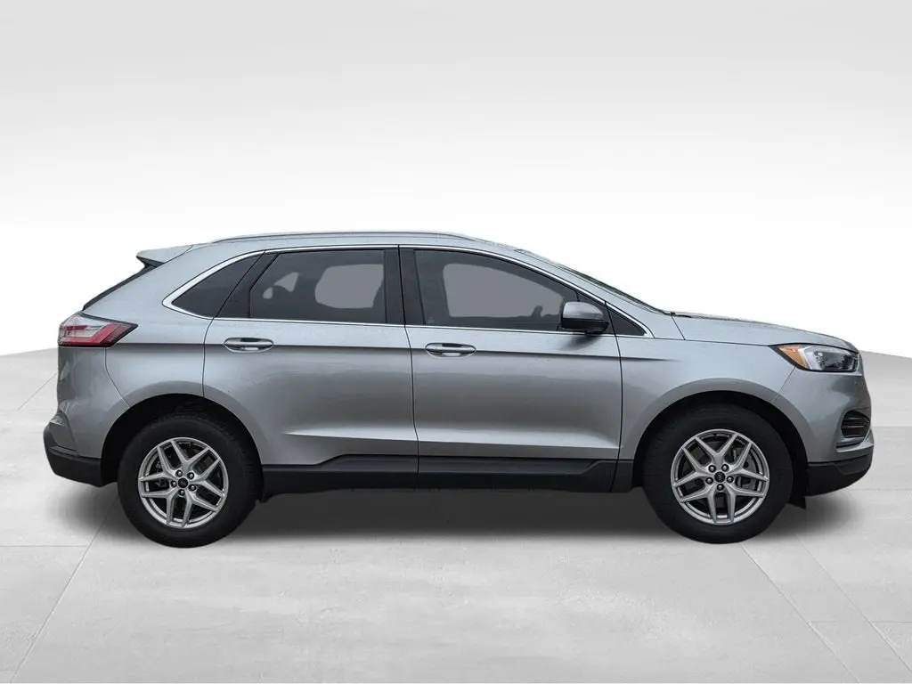 2023 Ford Edge SEL AWD photo 5