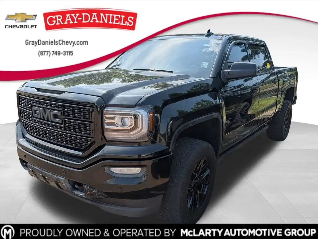2017 GMC Sierra 2WD Crew Cab Short Box's photo