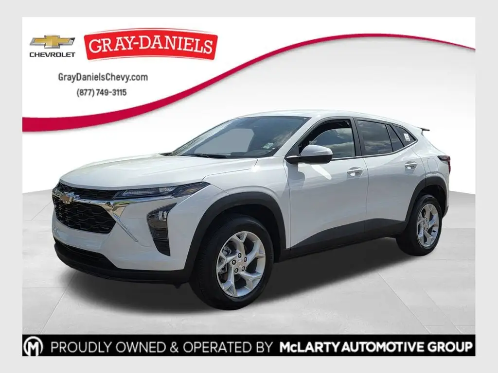 2026 Chevrolet Trax LS photo 1