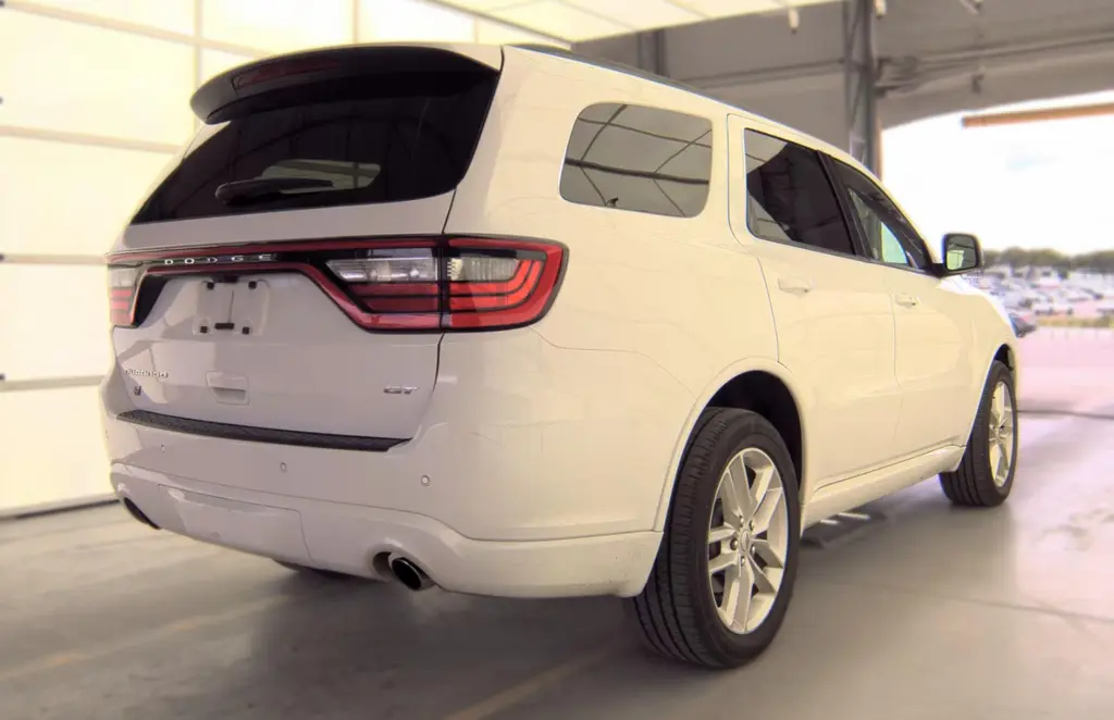 2025 Dodge Durango GT Plus AWD photo 3