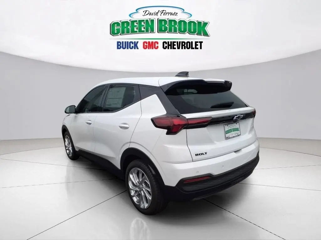 2027 Chevrolet Bolt EV LT Auto photo 4