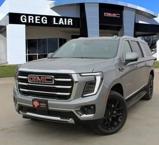 2026 GMC Yukon 4WD Elevation's photo
