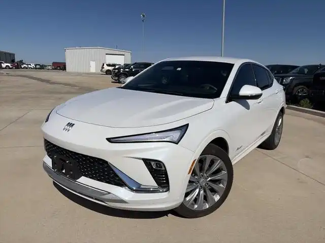 2025 Buick Envista Avenir's photo