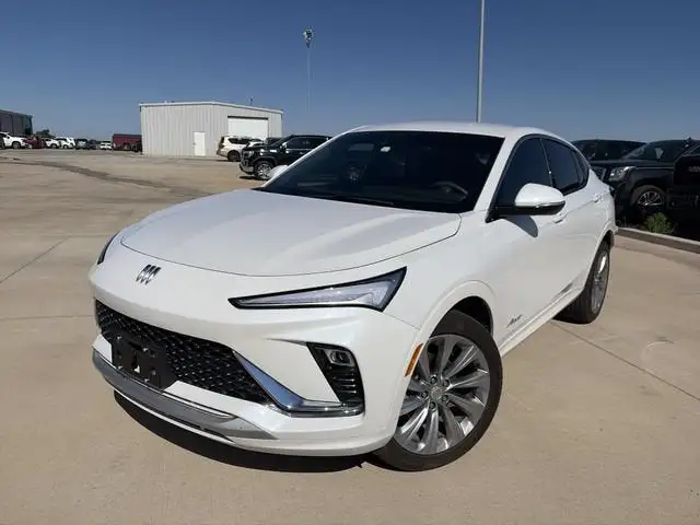 2025 Buick Envista Avenir's photo