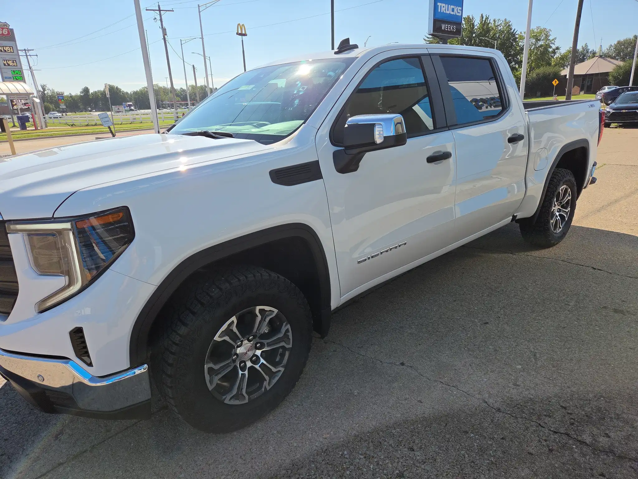 2026 GMC Sierra Pro 4WD Crew Cab Standard Box's photo
