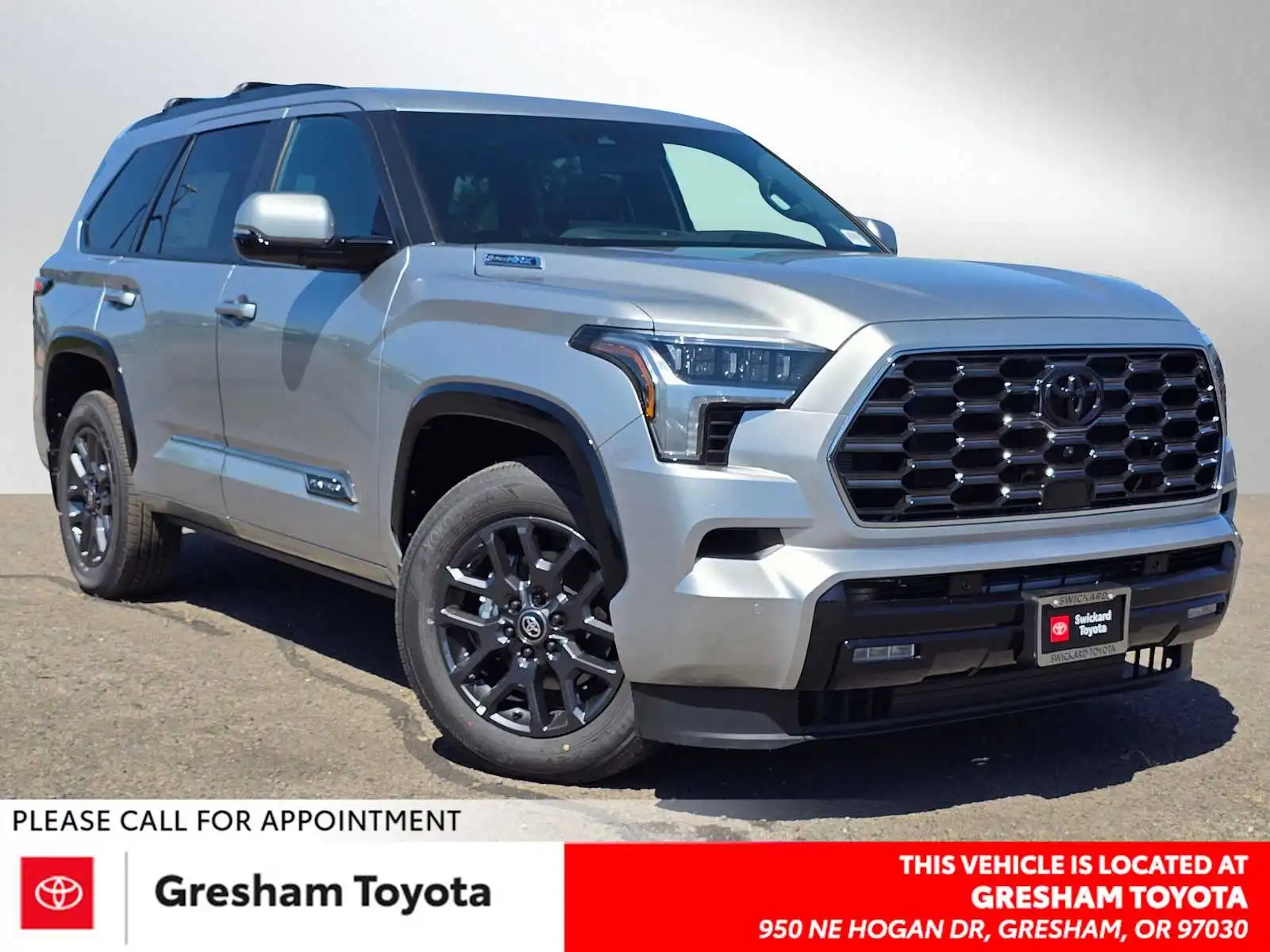 2026 Toyota Sequoia Platinum 4WD i-FORCE MAX Hybrid's photo