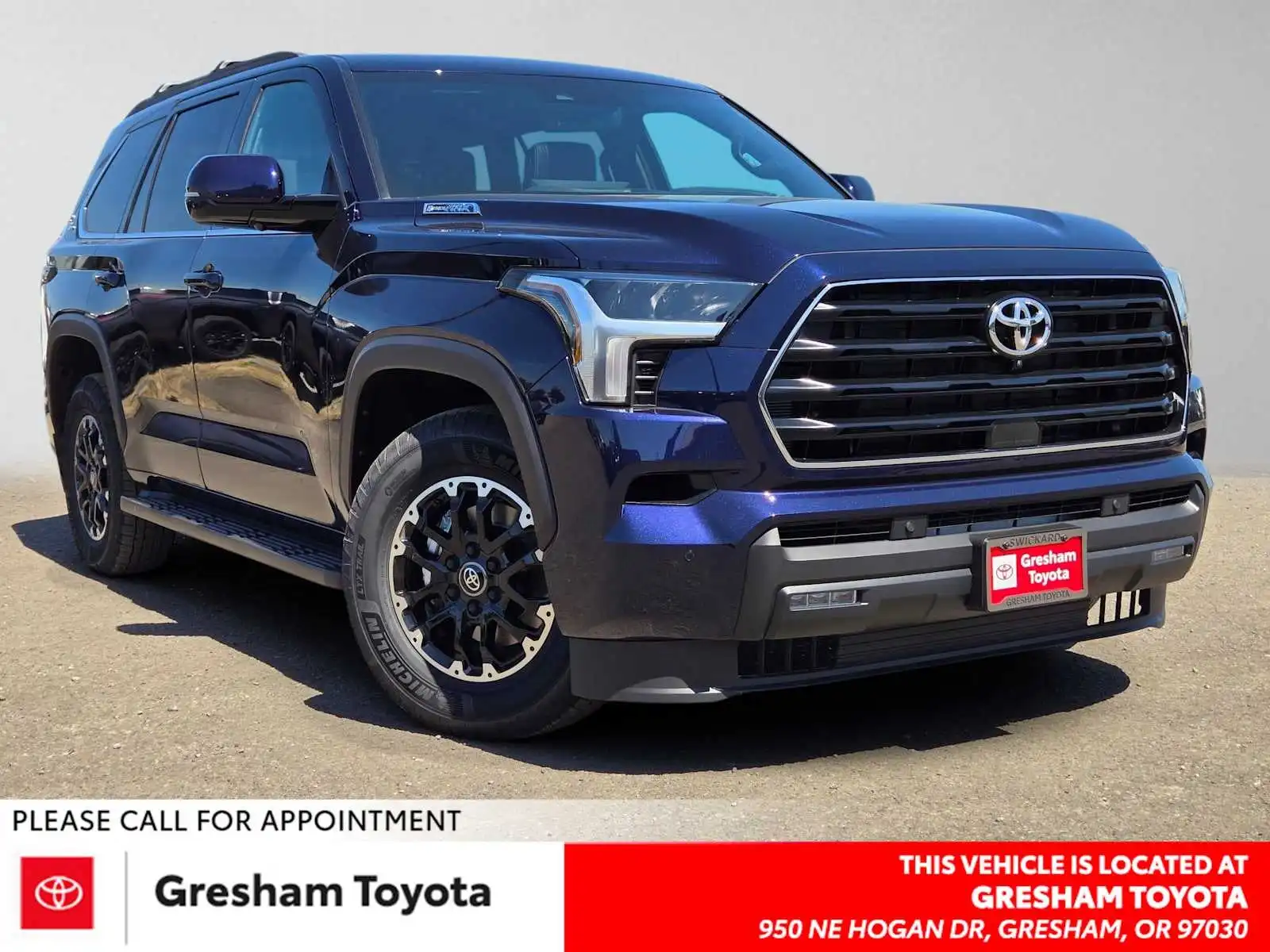 2026 Toyota Sequoia SR5 4WD i-FORCE MAX Hybrid's photo
