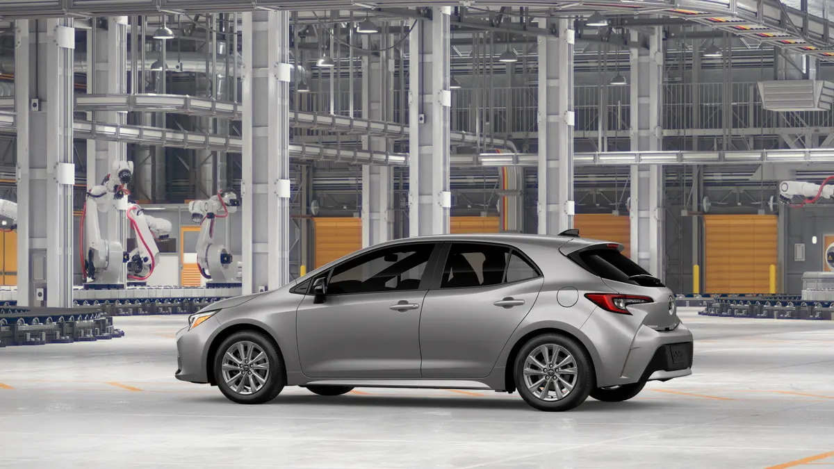 2027 Toyota Corolla SE CVT photo 5