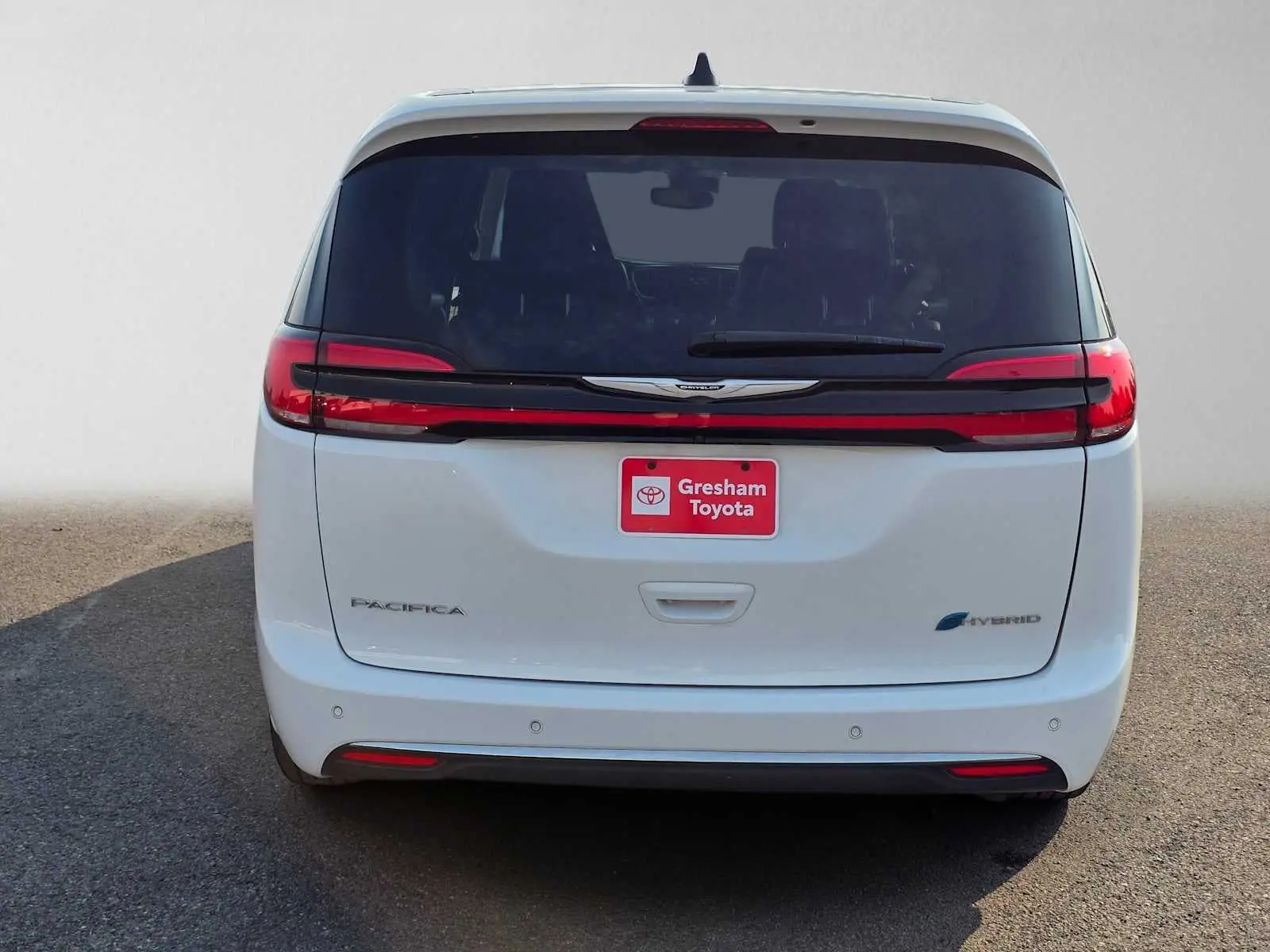2024 Chrysler Pacifica Hybrid Select PHEV photo 5