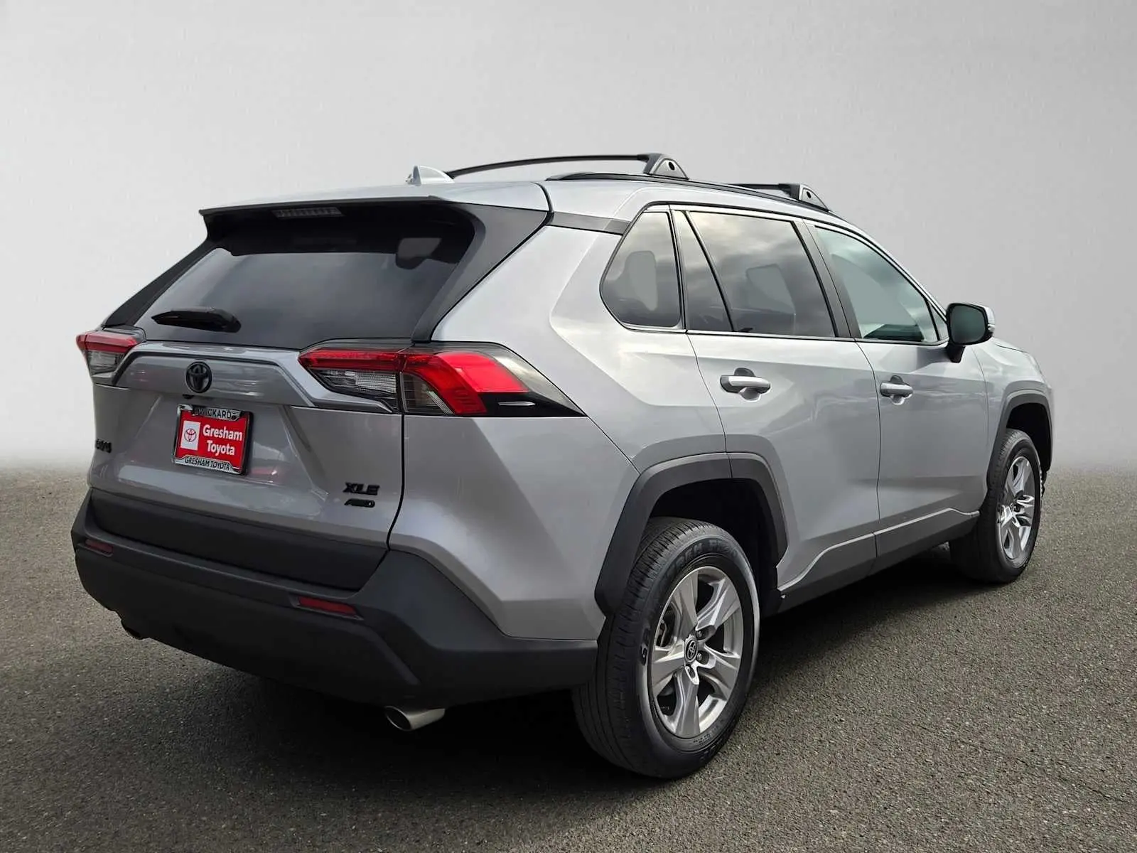 2023 Toyota RAV4 XLE AWD photo 3