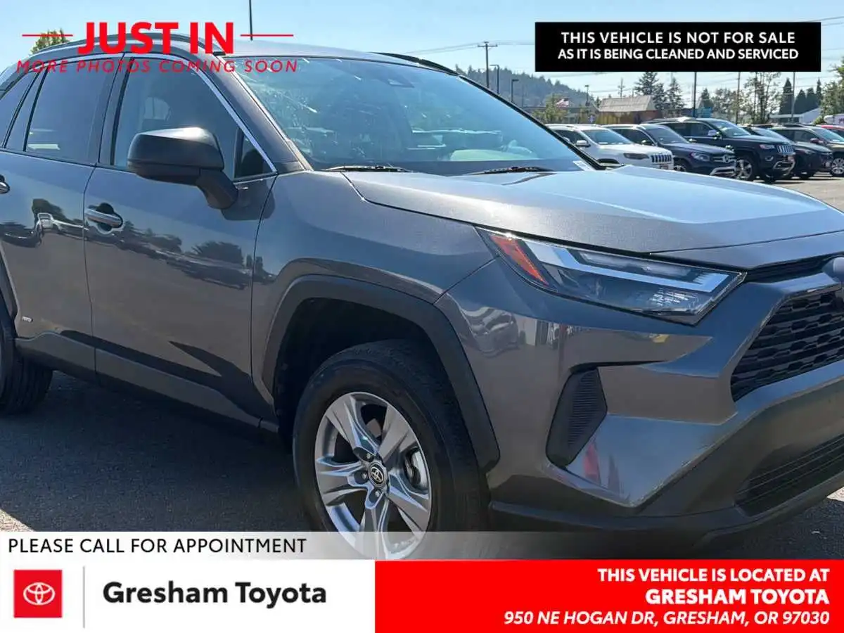2023 Toyota RAV4 Hybrid LE AWD's photo