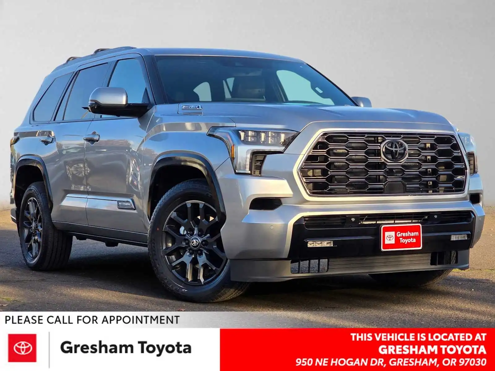 2025 Toyota Sequoia Platinum 4WD i-FORCE MAX Hybrid's photo