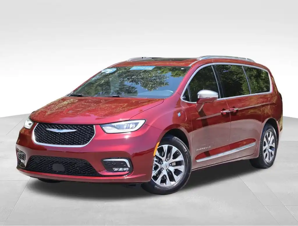 2021 Chrysler Pacifica Hybrid Pinnacle Hybrid's photo