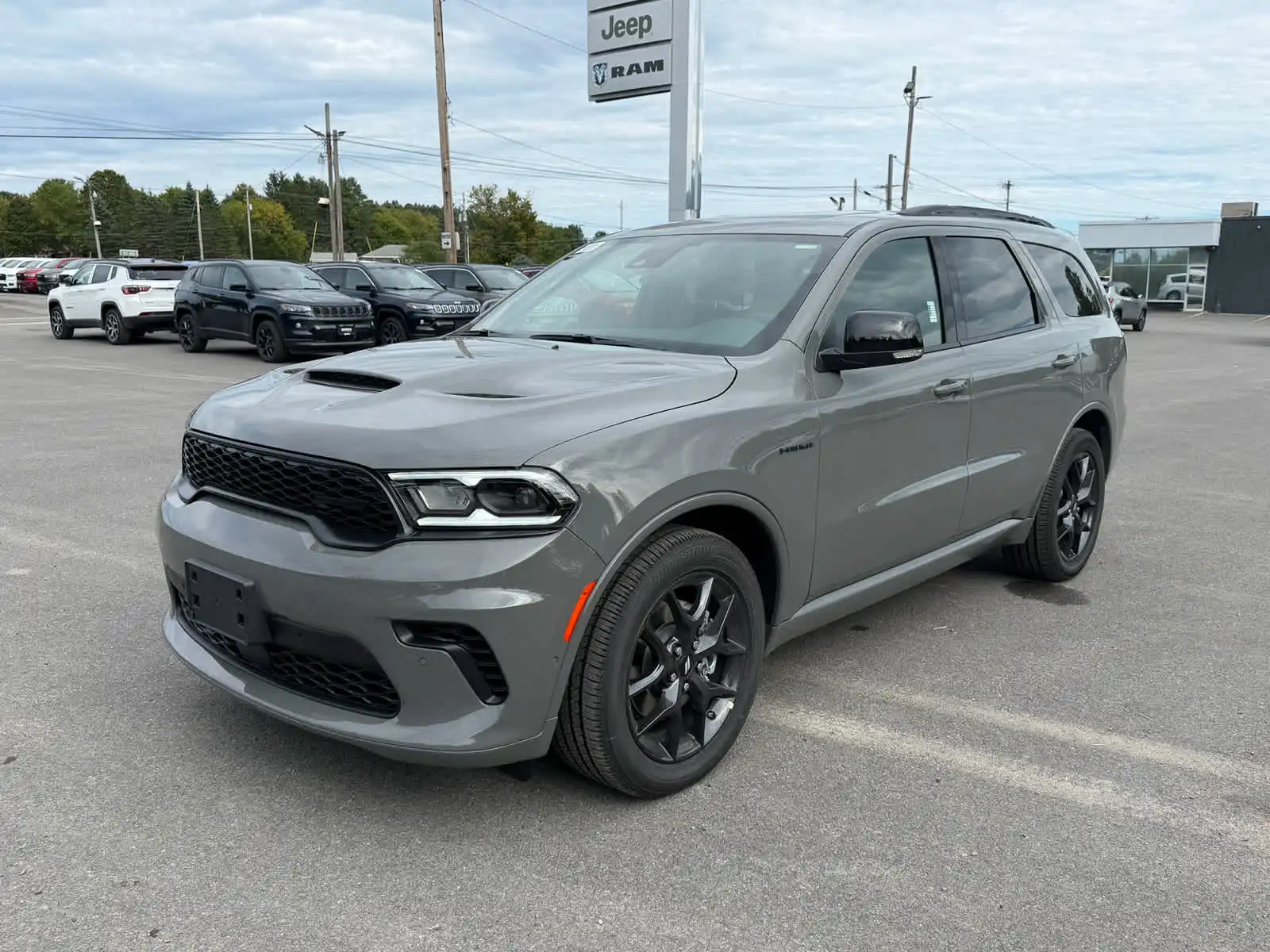 2027 Dodge Durango HEMI V8 GT AWD Plus's photo
