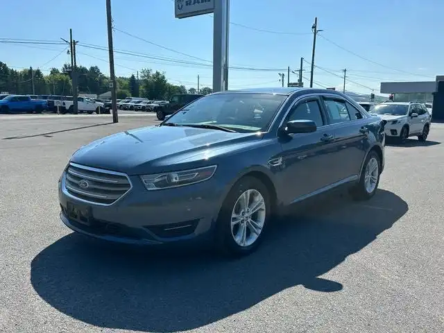 2018 Ford Taurus SEL AWD's photo