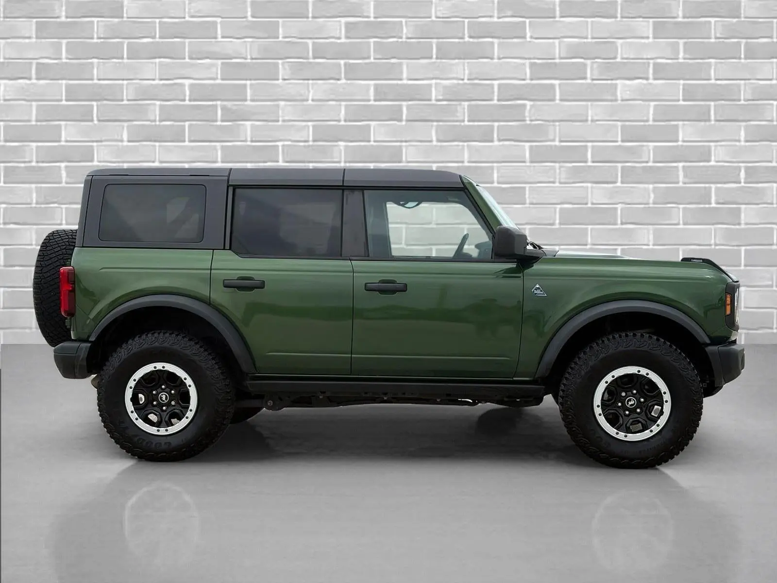 2023 Ford Bronco Black Diamond Advanced (322A) 4x4 photo 4