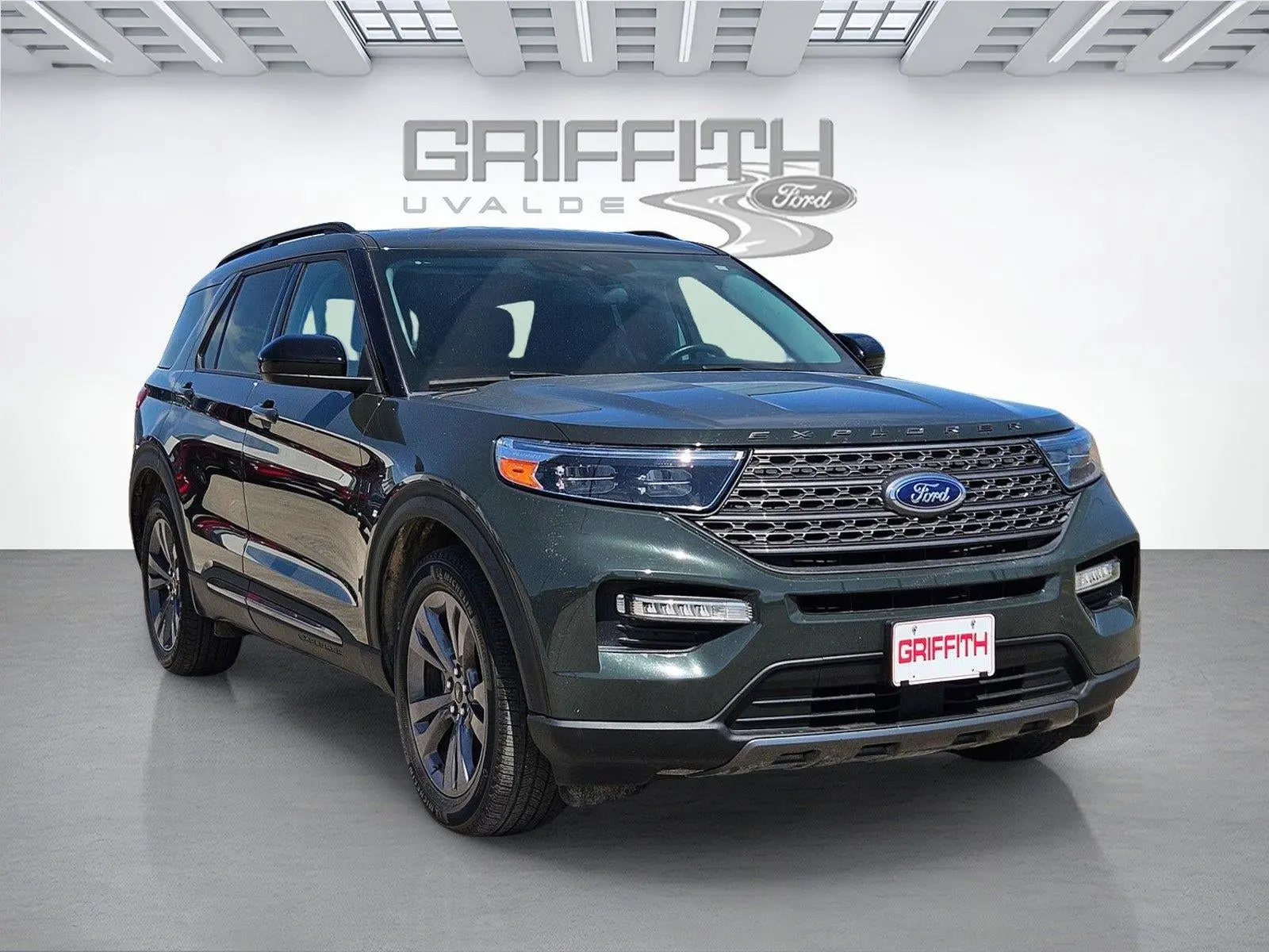 2024 Ford Explorer XLT RWD photo 3
