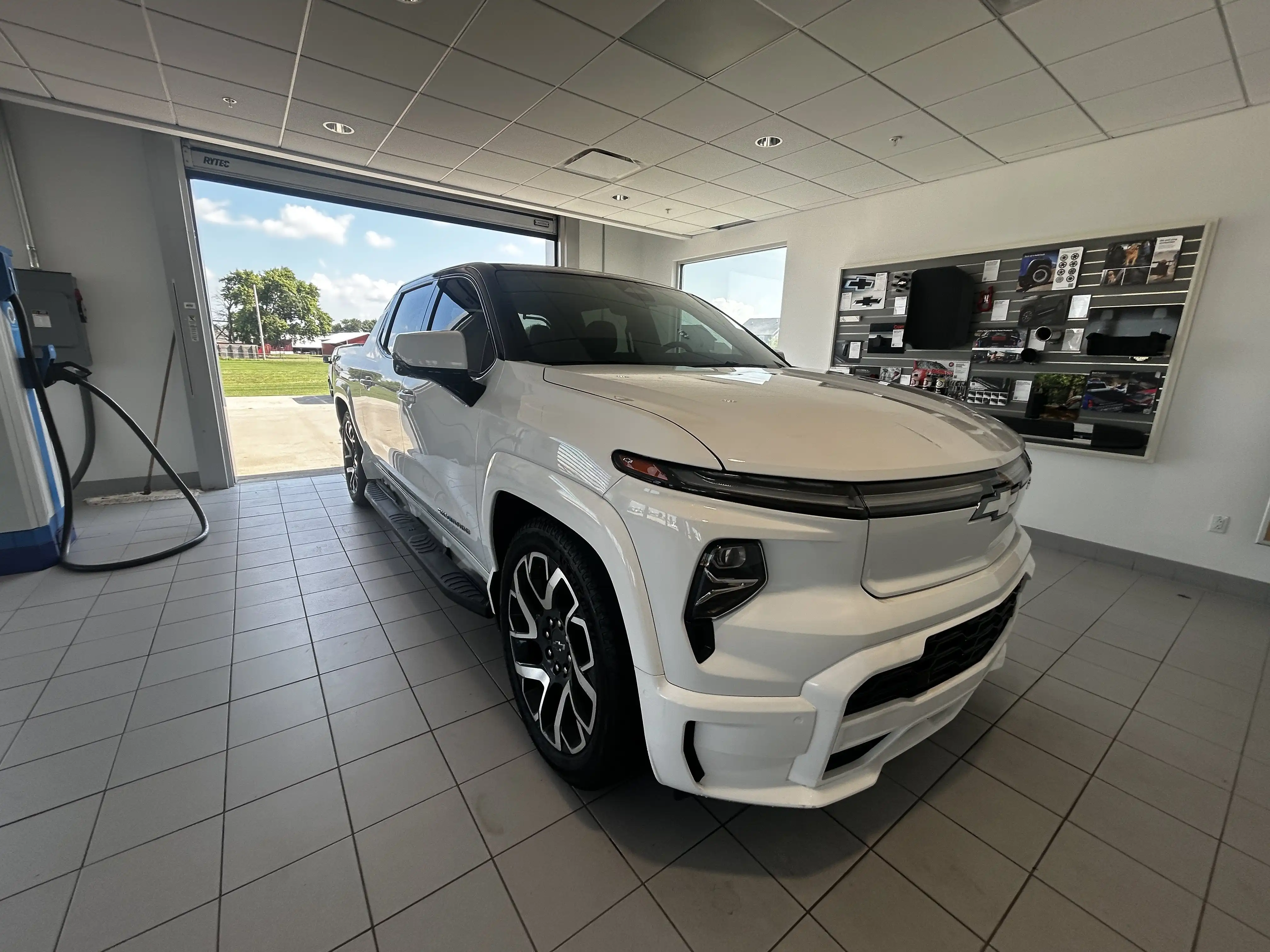 2024 Chevrolet Silverado EV RST's photo