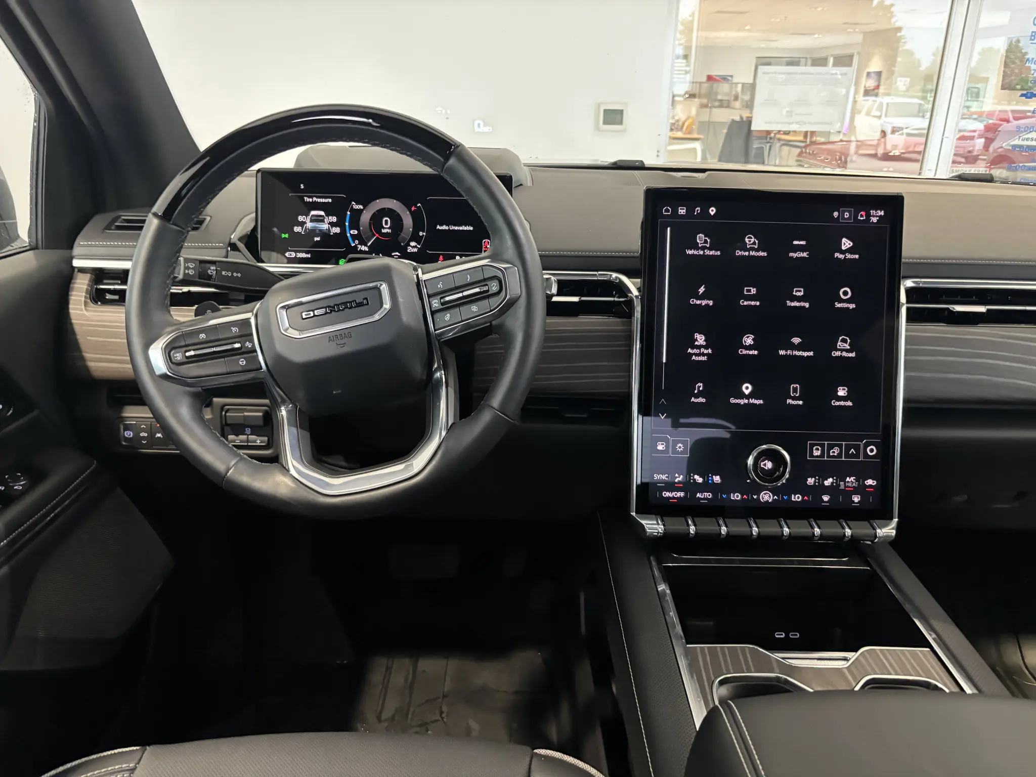 2026 GMC Sierra Denali Max Range Crew Cab e4WD photo 3