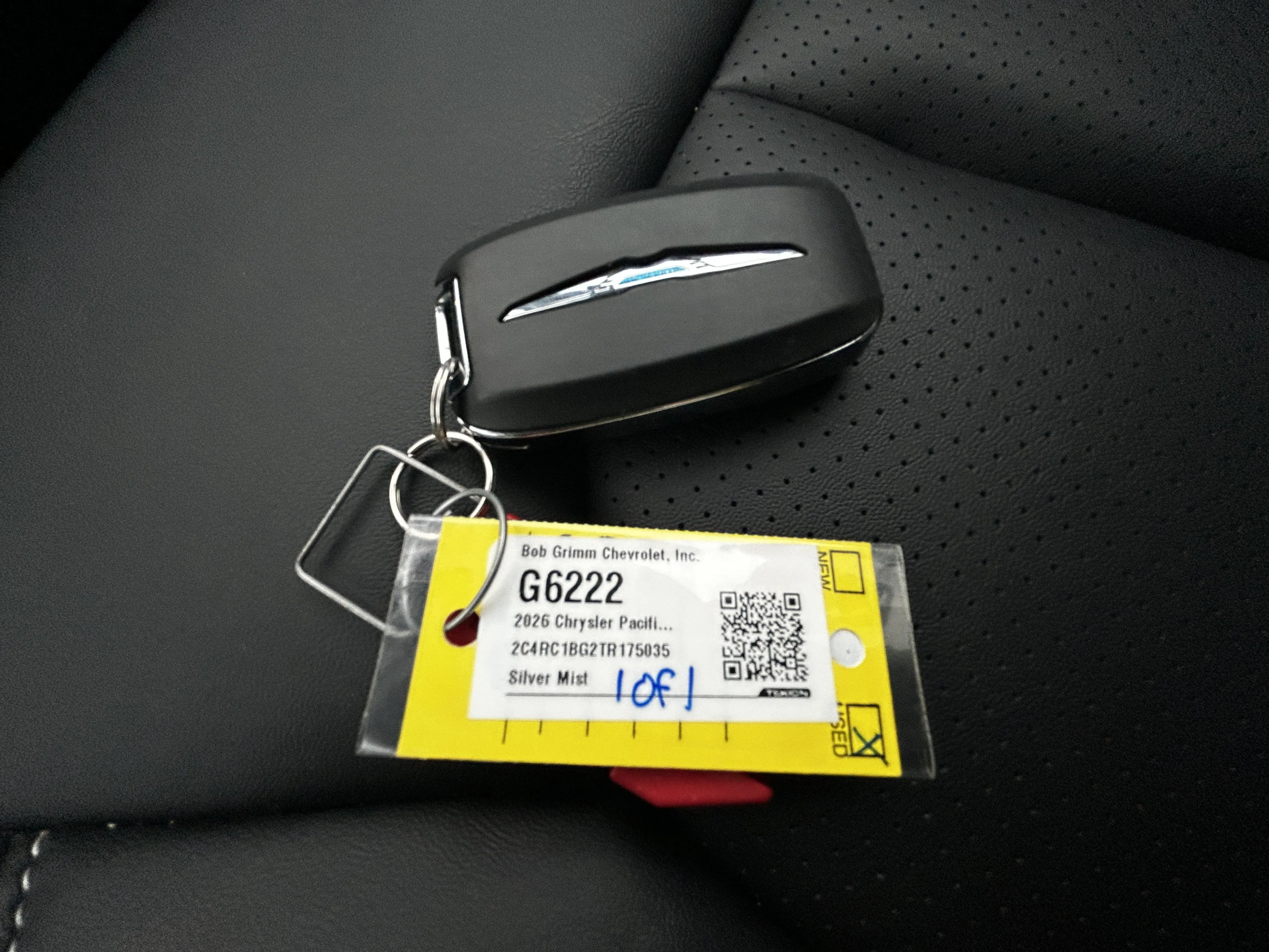 2026 Chrysler Pacifica Select photo 4