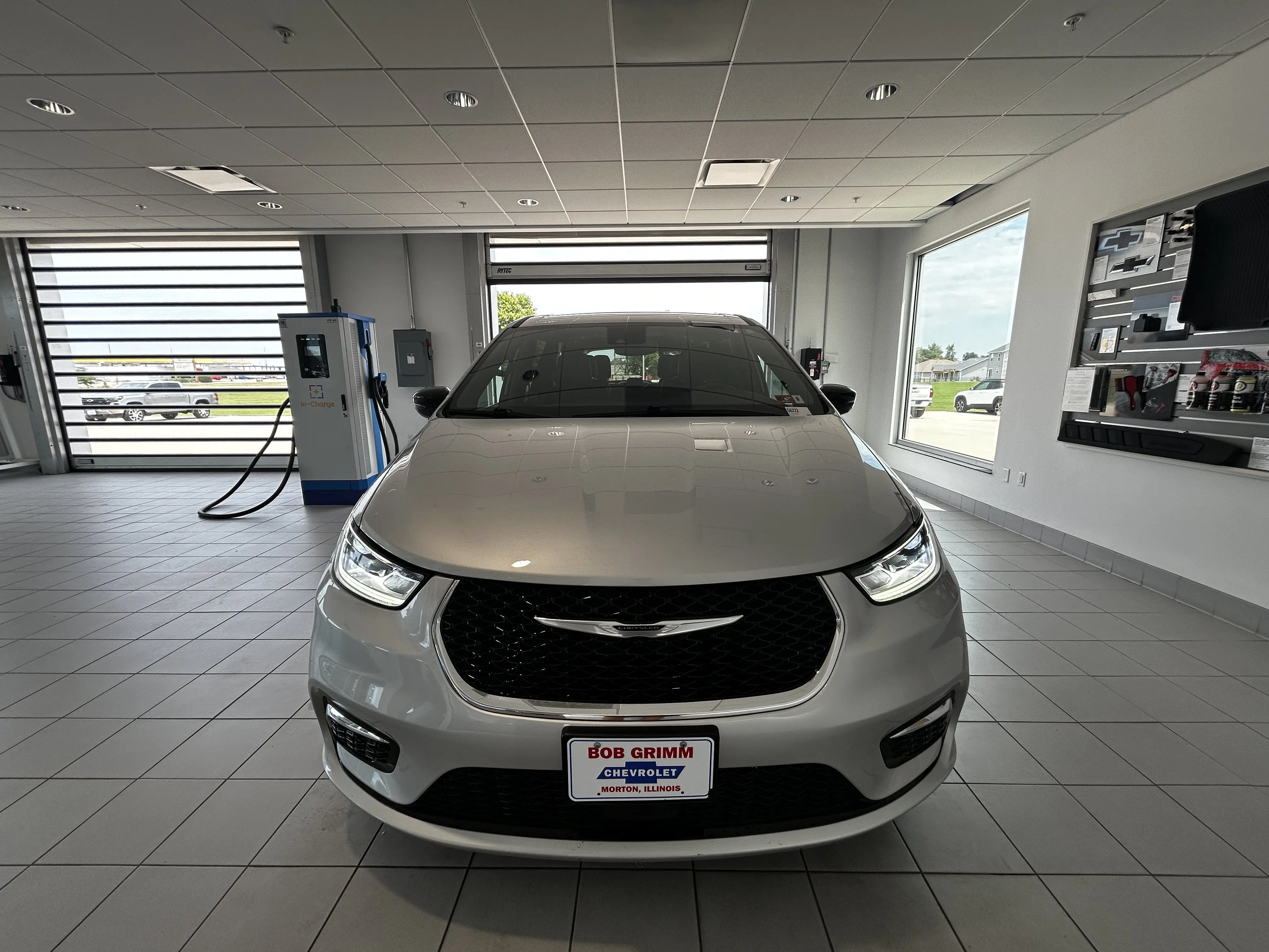 2026 Chrysler Pacifica Select photo 5