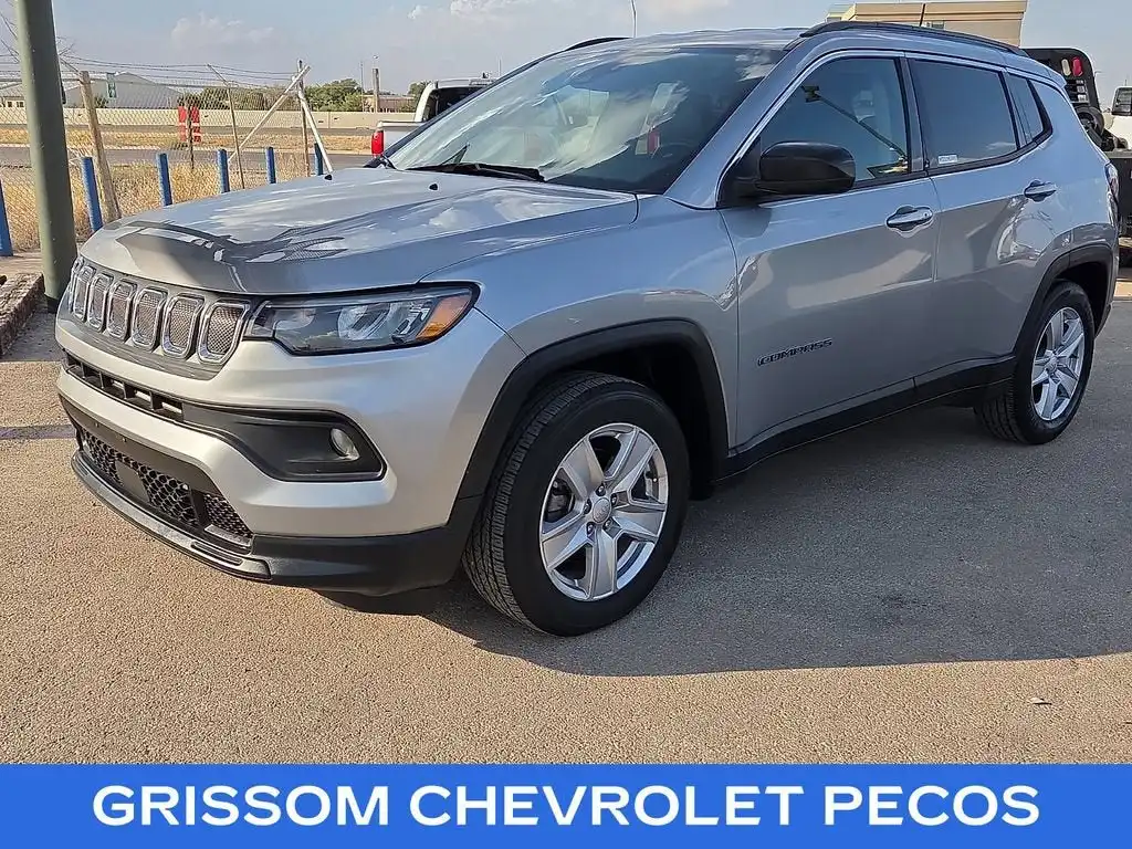 2022 Jeep Compass Latitude's photo