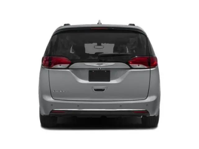 2018 Chrysler Pacifica Touring L Plus photo 5