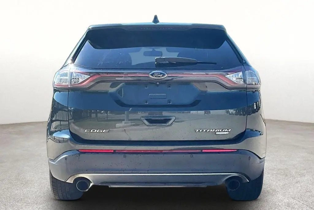 2015 Ford Edge Titanium photo 4