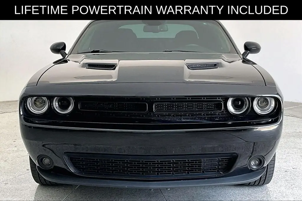 2023 Dodge Challenger SXT Auto photo 4