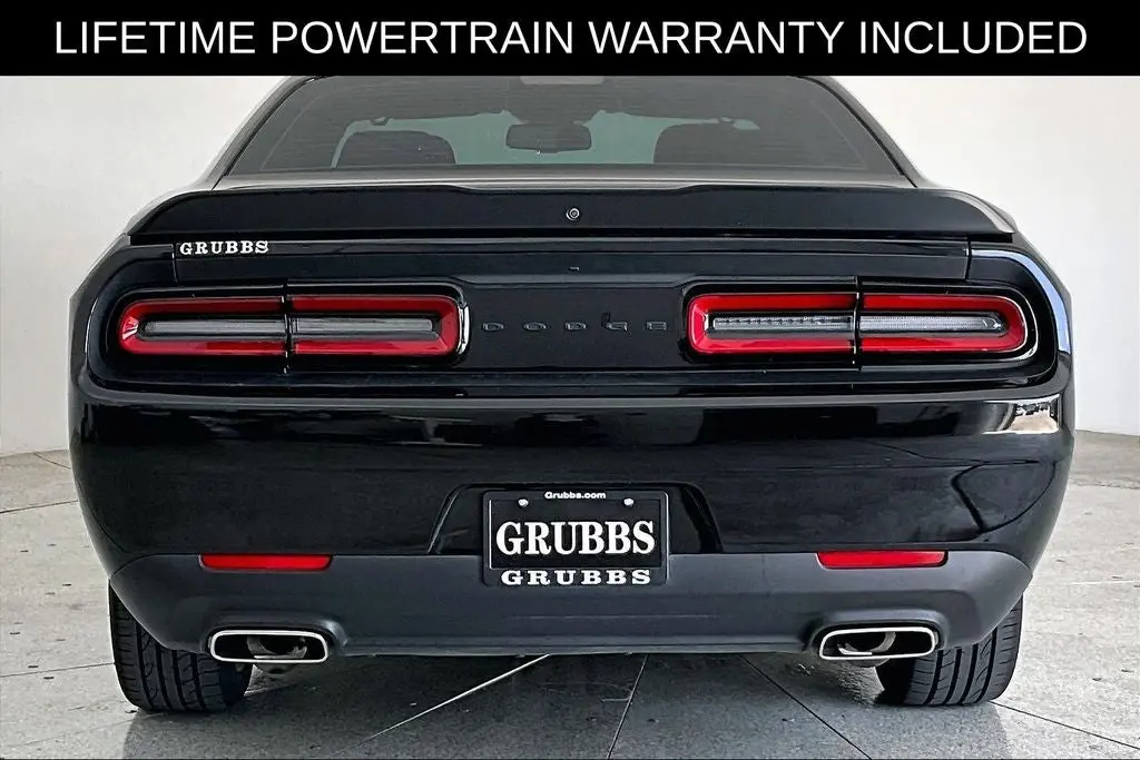 2023 Dodge Challenger SXT Auto photo 5