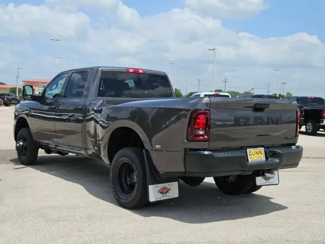 2026 RAM 3500 Tradesman 4WD Crew Cab LWB photo 5