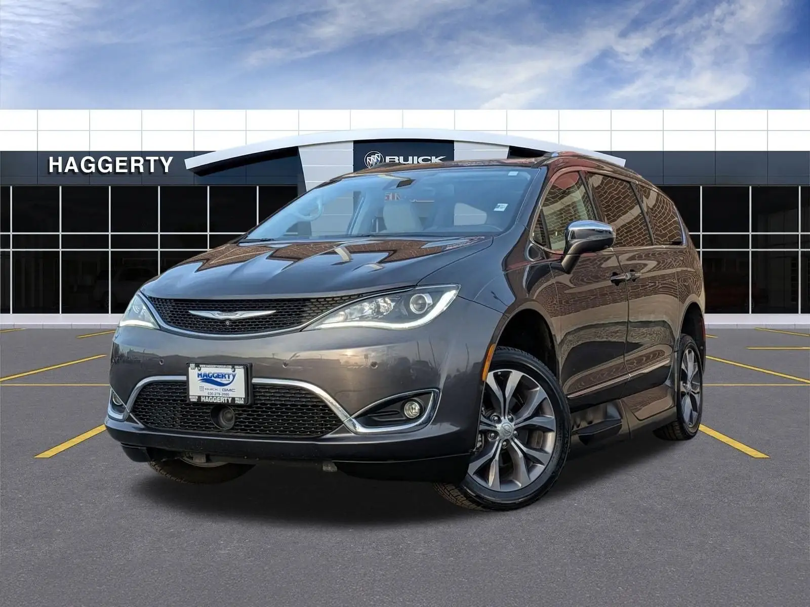2017 Chrysler Pacifica Limited photo 1