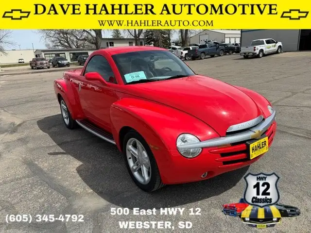 2004 Chevrolet SSR LS photo 1