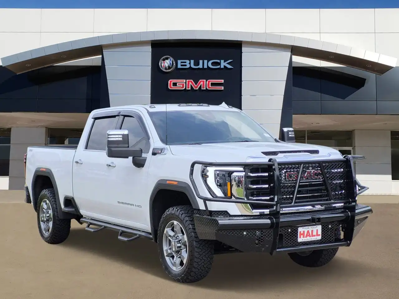 2025 GMC Sierra 4WD Crew Cab Standard Box SLT's photo