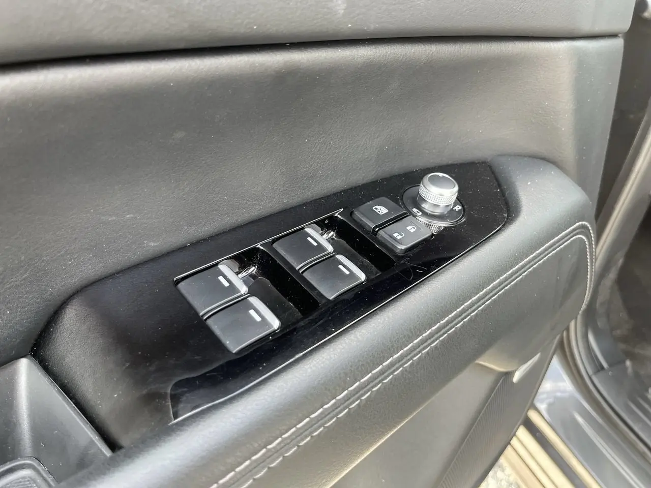 2025 Mazda CX-5 Premium Plus AWD Auto Package S photo 3